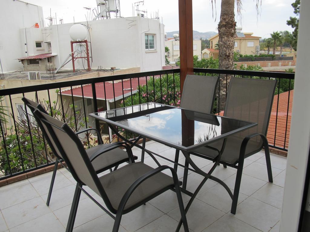 Vergi Apartments พีลา ภายนอก รูปภาพ